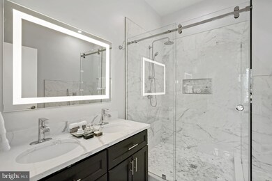 431 Kenyon St NW unit 1, Washington, DC 20010 - photo 3