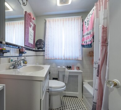 613 Laurel Hill Ave, Cranston, RI 02920 - photo 7