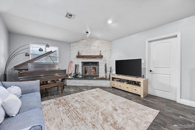 22611 Jerry Dr, Tehachapi, CA 93561 - photo 7