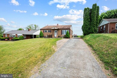 52 Zions Church Rd, Shoemakersville, PA 19555 - photo 4