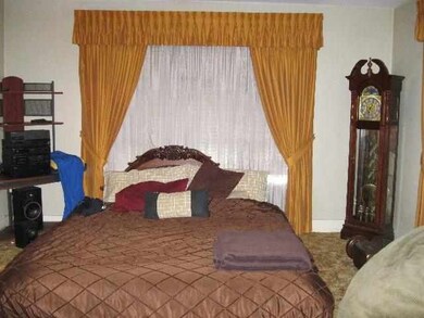 2110 W 1st St, Davenport, IA 52802 - photo 7