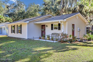 1113 13th St, Port Royal, SC 29935 - photo 2