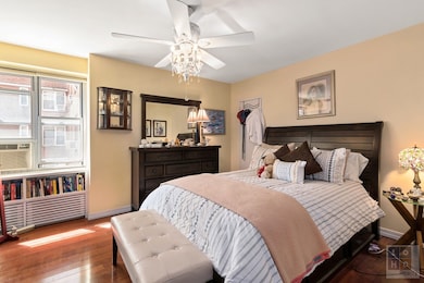 East River Housing unit E1004, New York, NY 10002 - photo 4