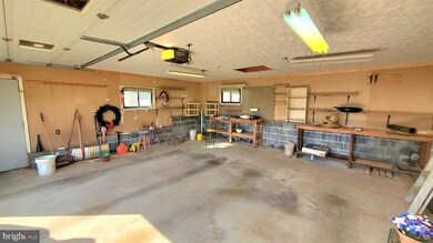 867 Elm St, Reading, PA 19605 - photo 7