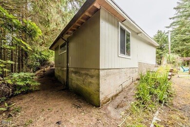 1719 SW Fleet Ave, Lincoln City, OR 97367 - photo 6