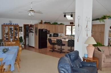 Open Floor Plan - Kitchen/Dining
