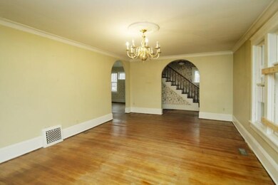 319 N Division St, Marshall, MI 49068 - photo 5