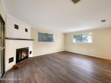 5040 Mcmanus Dr, Jacksonville, FL 32210 - photo 4