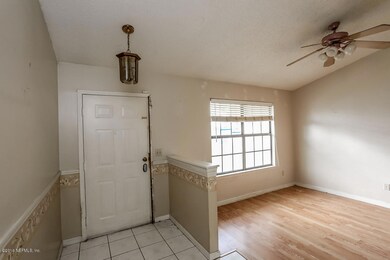 925 Duskin Dr, Jacksonville, FL 32216 - photo 4