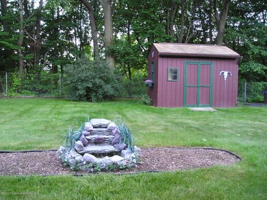 835 Oak St, Taylor, PA 18517 - photo 4