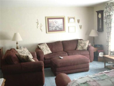 213 Mesa Cir, Pittsburgh, PA 15241 - photo 3