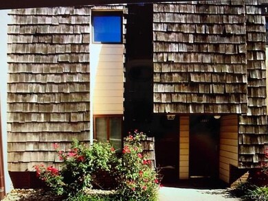 977 Village Round unit D, Allentown, PA 18106 - photo 2