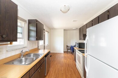 5505 Walker Rd, Sheffield Lake, OH 44054 - photo 6