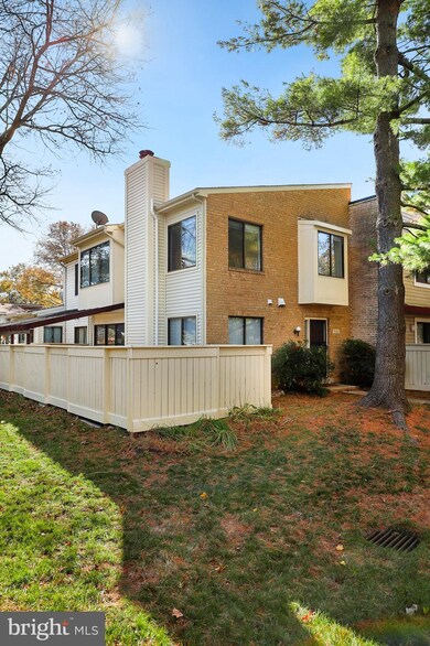 9307 Grazing Terrace, Montgomery Village, MD 20886 - photo 2