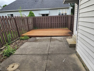 9596 Grist Mill Run, Olmsted Falls, OH 44138 - photo 3