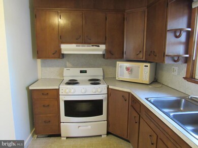 2824 Lincoln Hwy E unit A, Ronks, PA 17572 - photo 4