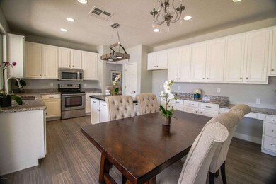 B- Kitchen_Dining Table