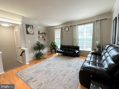 2386 Woodland Pond Ln, Herndon, VA 20171 - photo 4