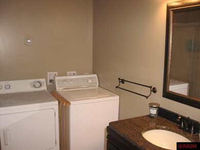 927 N 6th St, Mankato, MN 56001 - photo 3