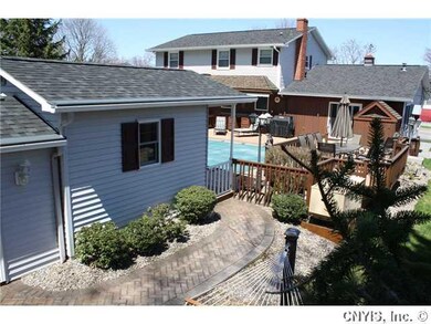 211 W Genesee St, Chittenango, NY 13037 - photo 3