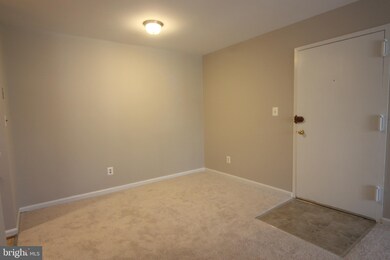 5913H Prince James Dr unit H, West Springfield, VA 22152 - photo 5