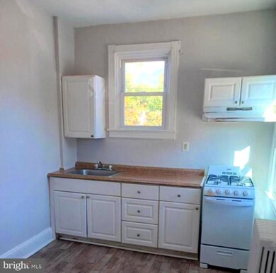 4621 E Howell St unit 4, Philadelphia, PA 19135 - photo 2