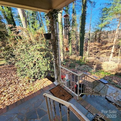 126 Gwyn St, North Wilkesboro, NC 28659 - photo 3