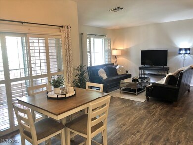 OPEN FLOOR PLAN, HIGH CEILINGS, PLANTATION SHUTTER