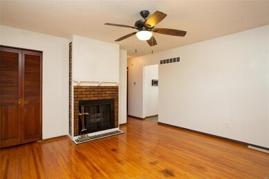 Living room 8849