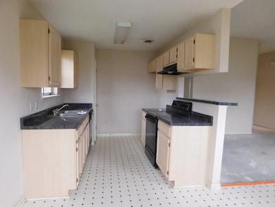 2725 Bayou Des Cannes Dr, Marrero, LA 70072 - photo 6