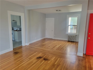 12 Tyler St unit 2, Newport, RI 02840 - photo 4