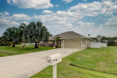 5992 NW Wolverine Rd Port-large-003-002-