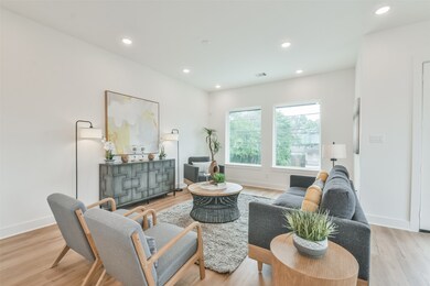 4820 Pinemont Dr, Houston, TX 77092 - photo 7