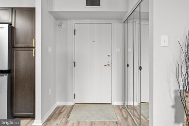 10608 Valley Forge Cir unit 608, King of Prussia, PA 19406 - photo 4