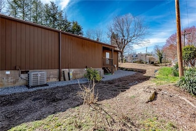 850 8th St NE unit A, Hickory, NC 28601 - photo 6