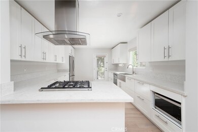 22035 De la Osa St, Woodland Hills, CA 91364 - photo 7