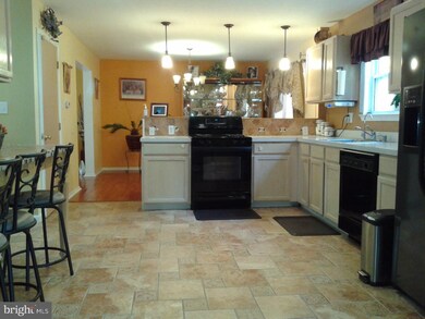 11 Amherst Dr, Burlington, NJ 08016 - photo 4