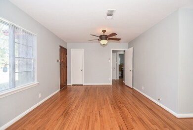 6914 Peyton St, Houston, TX 77028 - photo 6