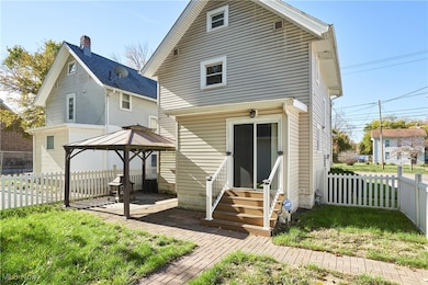 Vinyl fenced back yard installed in 2022