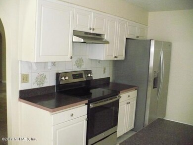 7791 Duckwood Ln, Jacksonville, FL 32210 - photo 4