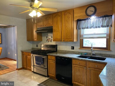 63 Miller Ln, Honey Brook, PA 19344 - photo 5