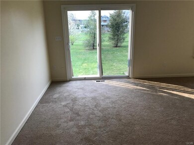 5499 Stonecroft Ln, Allentown, PA 18106 - photo 5