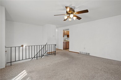 700 Snyder St, Conway, PA 15027 - photo 4