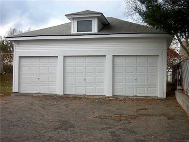 621 Grove St, Woonsocket, RI 02895 - photo 3