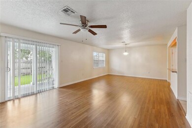 Living/dining room