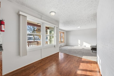 1048 Clifton St NE, Cedar Rapids, IA 52402 - photo 7