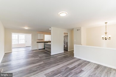 908 Genine Dr, Glen Burnie, MD 21060 - photo 3