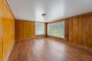 207 Henry St, Myrtle Creek, OR 97457 - photo 5