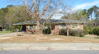 2448 Alandale Dr, Macon GA