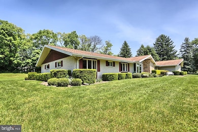 4871 Hawthorn Dr, Harrisburg, PA 17111 - photo 3